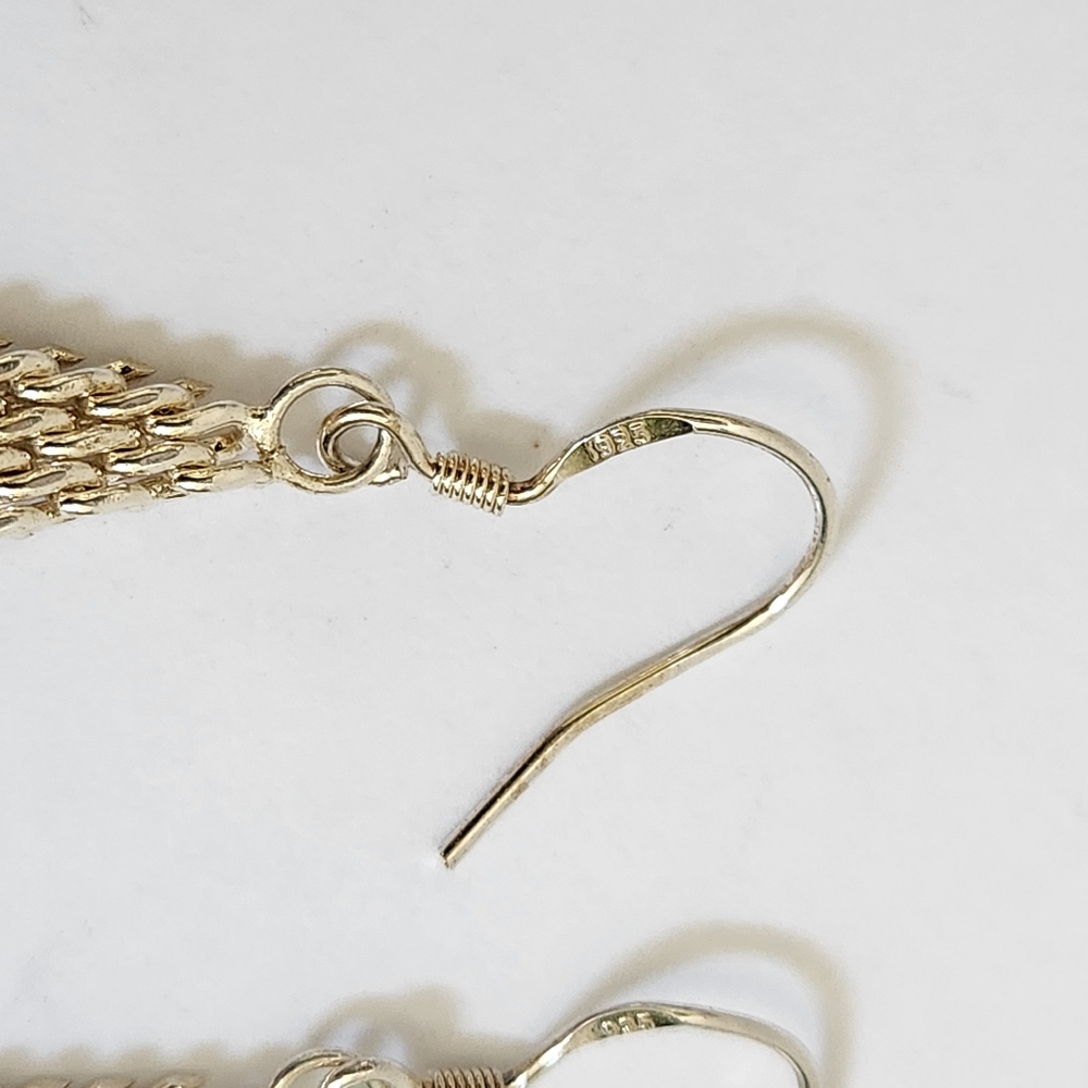 The Linked Silver 925 Triangle Earrings - Picture 9 of 10